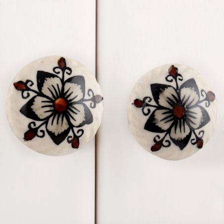 White Painted Star Floral Knob